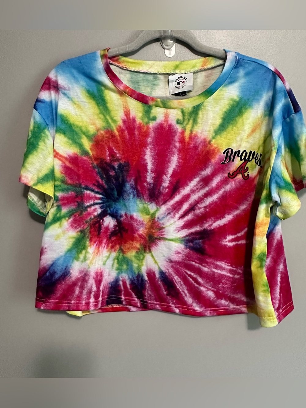 Atlanta Braves Tie Dye T-Shirt Women's Large crop MLB NWT Rainbow